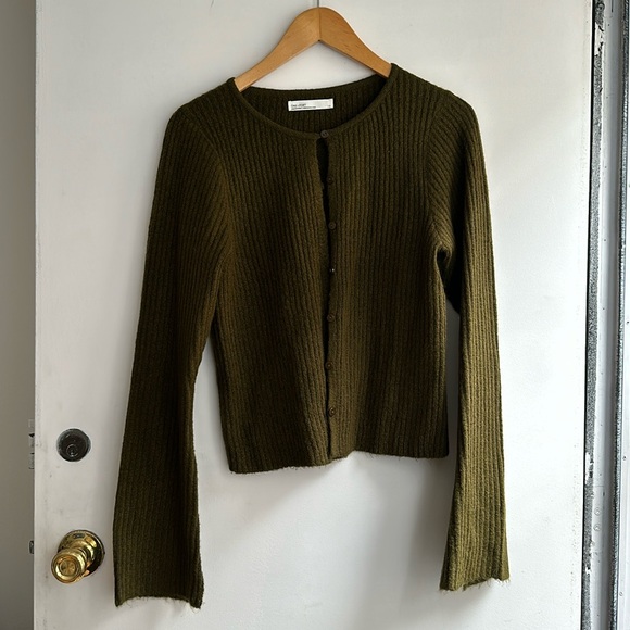 Oak + Fort Olive Cardigan - Picture 1 of 3
